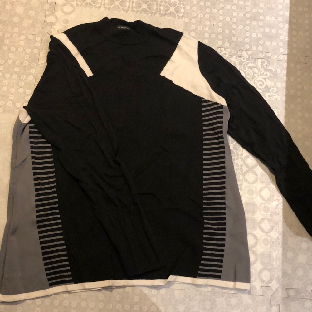 Tricolor sweater